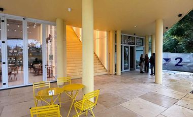 Local comercial en venta  Funes Santa Fe ubicación estratégica