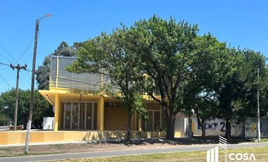 Local comercial en venta  Funes Santa Fe ubicación estratégica