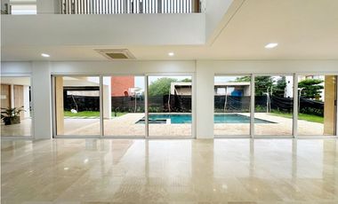 VENTA DE CASA EN PALMA REAL CARTAGENA CON PISCINA Y SALIDA AL MAR