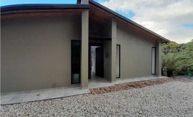 Alquiler Casa Finca vía La Ceja  La union 8824950 DL