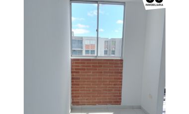 Se arrienda apartamento piso 11 conjunto Residencial mas house