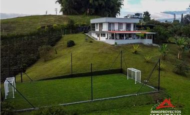 Casa finca vía Armenia
