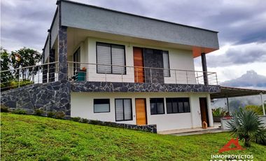 Casa finca vía Armenia