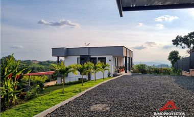 Casa finca vía Armenia