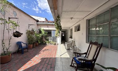 Casa lote en venta, Manila, Medellín