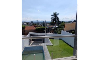 CASA NUEVA EN VENTA MODERNA EN RESIDENCIAL A 5 MIN DEL SUR DE CUERNA