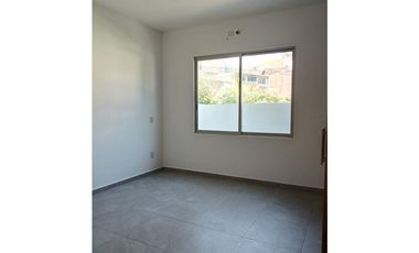 CASA NUEVA EN VENTA MODERNA EN RESIDENCIAL A 5 MIN DEL SUR DE CUERNA