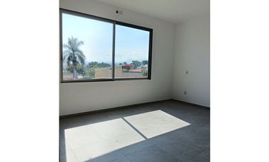 CASA NUEVA EN VENTA MODERNA EN RESIDENCIAL A 5 MIN DEL SUR DE CUERNA