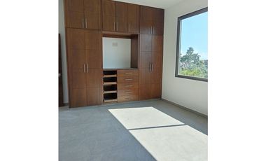 CASA NUEVA EN VENTA MODERNA EN RESIDENCIAL A 5 MIN DEL SUR DE CUERNA