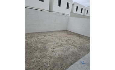 RENTA DE CASA EN PUERTA JARDIN APODACA CERCA DEL  AEROPUERTO