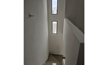 RENTA DE CASA EN PUERTA JARDIN APODACA CERCA DEL  AEROPUERTO