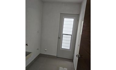 RENTA DE CASA EN PUERTA JARDIN APODACA CERCA DEL  AEROPUERTO