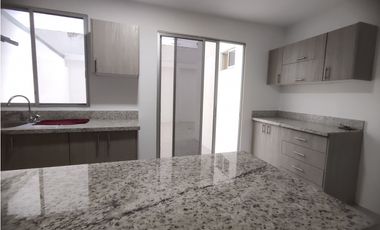 SE ALQUILA DPTO. PLANTA BAJA VA LA COSTA (MARMIR)