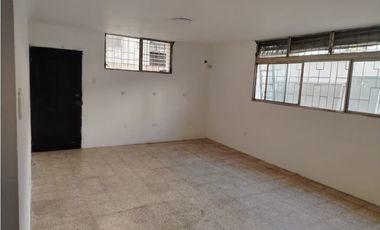 Kennedy, Hermoso Departamento en Renta, 100m2