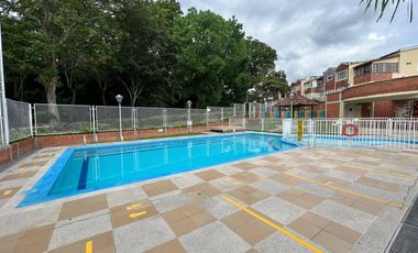 Casa en venta Floridablanca – Conjunto Prados de Cañaveral, estrato 6, 5 habitaciones, 196 m², construida en 2005, MLS 15868