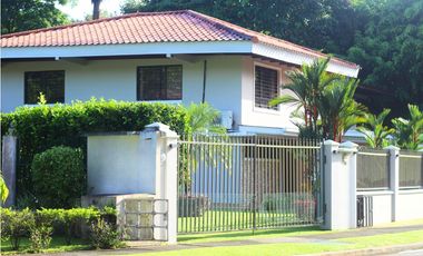 SE ALQUILA CASA EN ANCON