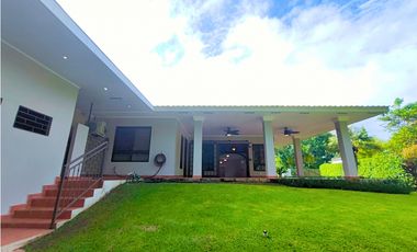 SE ALQUILA CASA EN ANCON