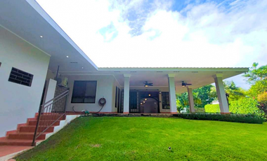 CASA EN CARDENAS REMODELADA  5REC 4.5B CON L/B 410M2