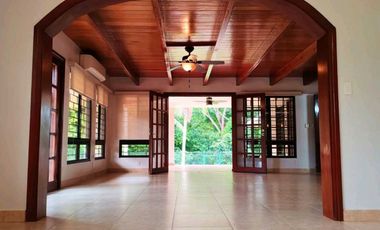 CASA EN CARDENAS REMODELADA  5REC 4.5B CON L/B 410M2