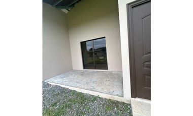 VENTA DE CASA EN ALGARROBOS 2R