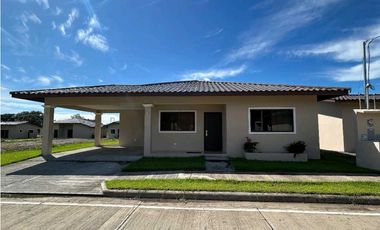 VENTA DE CASA EN ALGARROBOS 2R