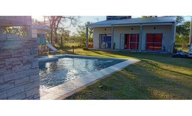 Casa con Quincho en Ayres de Colonia!