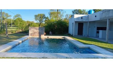 Casa con Quincho en Ayres de Colonia!