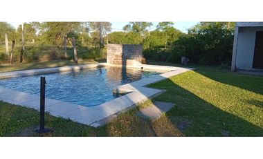 Casa con Quincho en Ayres de Colonia!