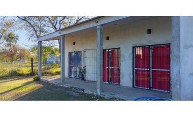 Casa con Quincho en Ayres de Colonia!
