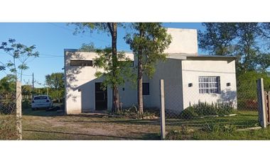 Casa con Quincho en Ayres de Colonia!