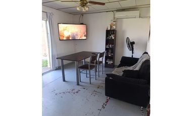 Casa independiente 3 dormitorios sobre Av en las 500 viviendas!