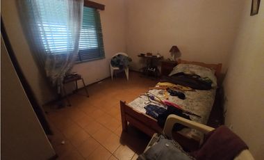 CASA CON LOCAL SOBRE RUCCI