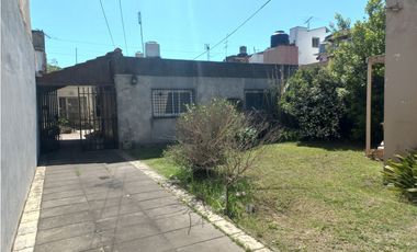 CASA CON LOCAL SOBRE RUCCI