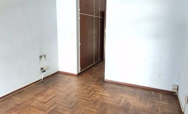 calle 49 e/13 y 14 - DEPTO 2 dorm