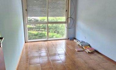 calle 49 e/13 y 14 - DEPTO 2 dorm