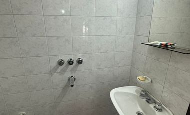 Hermosa casa con local comercial en venta en Villa Madero, PERMUTA MENOR VALOR