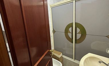 Hermosa casa con local comercial en venta en Villa Madero, PERMUTA MENOR VALOR