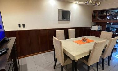 Hermosa casa con local comercial en venta en Villa Madero, PERMUTA MENOR VALOR