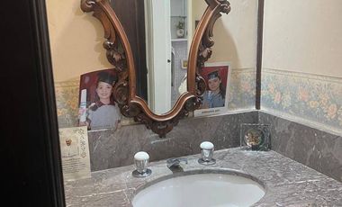 Casa en venta c/ cochera en Chacras de Coria