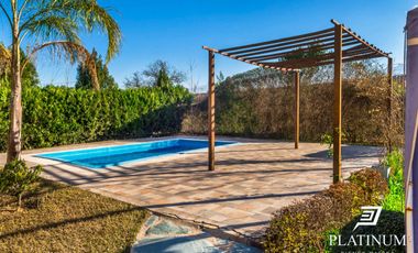 Casa en venta de 3 dormitorios en Campo Quijano