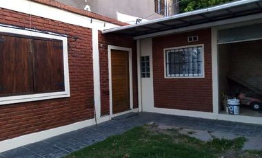 Casa PH en alquiler en Bernal Oeste