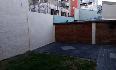 Casa PH en alquiler en Bernal Oeste