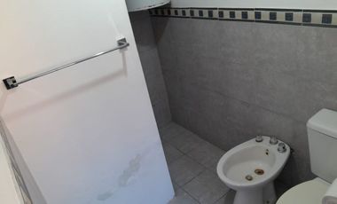 CASA 2 AMBIENTES  ALQUILER TEMPERLEY S/EXPENSAS