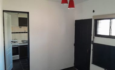 CASA 2 AMBIENTES  ALQUILER TEMPERLEY S/EXPENSAS