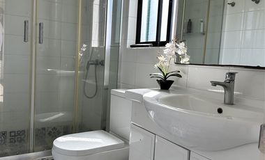 Casa en Arriendo en AMPLIA Y COMODA CASA AMOBLADA EN ARRIENDO AÑO CORRIDO 5 DORMITORIOS (DOS EN SUITE) 4 BAÑOS AMPLIA TERRAZA Y PISCINA