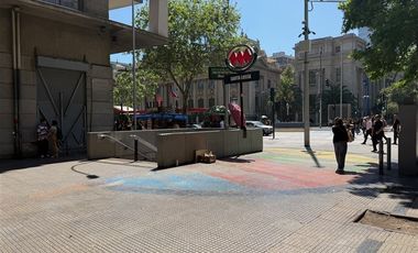 Departamento en Arriendo en Departamento 1 dormitorio remodelado, Metro Santa Lucía