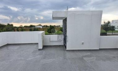 Casa en renta en zona sur, León, Gto.  Mayorca Residencial, 2 recámaras y 2.5 baños