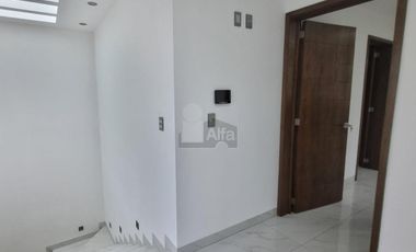 Casa en renta en zona sur, León, Gto.  Mayorca Residencial, 2 recámaras y 2.5 baños