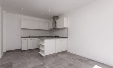 DEPARTAMENTOS EN 2 PLANTAS CON COCHERA Y PARRILLA