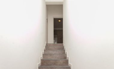 DEPARTAMENTOS EN 2 PLANTAS CON COCHERA Y PARRILLA